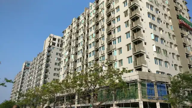 Amin Avenue Commercial